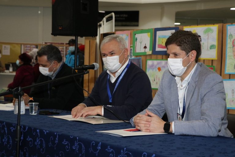 Director (S) del Servicio de Salud Osorno se reúne con representantes de la comunidad en Hospital Pu Mülen de Quilacahuin